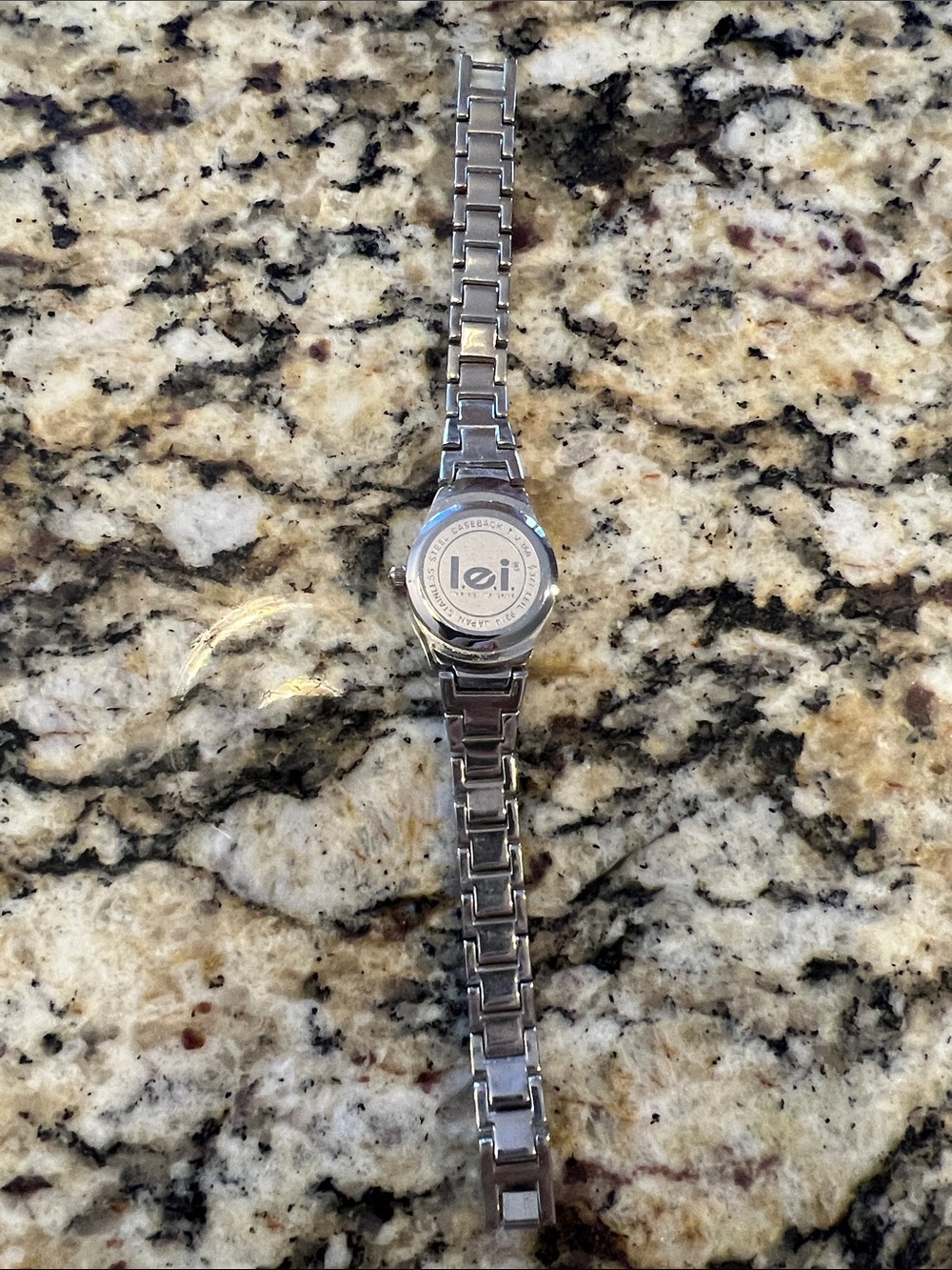 Iei Vintage Small Silver-Link Watch with Blue-Green Dial - Picture 4 of 14